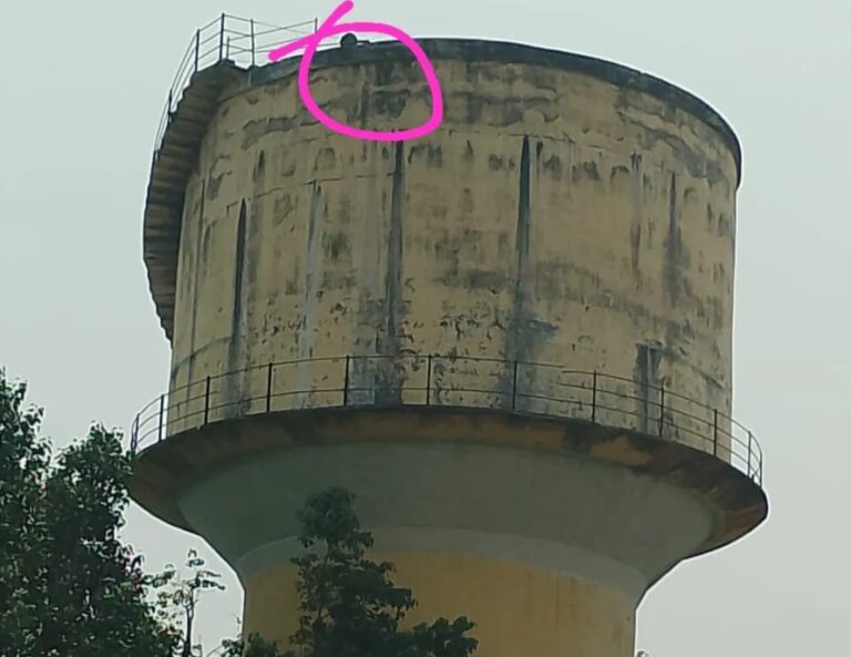 ओल्ड कैंपियन मैदान की पुरानी पानी की टंकी खतरनाक, खिलाड़ियों की सुरक्षा को खतरा