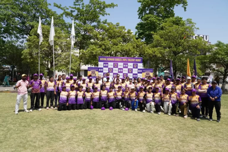 भोपाल में रॉयल निमाड़ ईगल्स महिला टीम के ट्रायल्स, 50 से अधिक खिलाड़ियों ने दिखाया दम