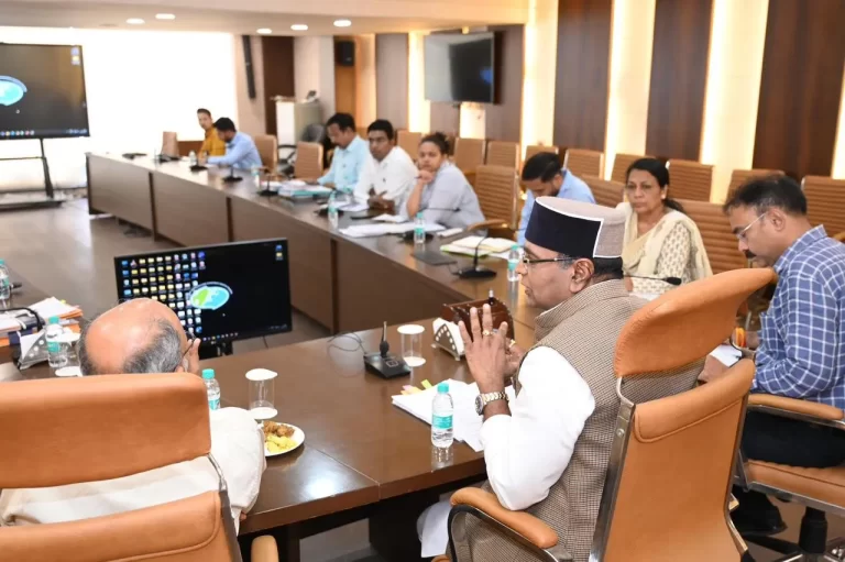 हर विधानसभा में बनेगा आधुनिक खेल परिसर, मंत्री विश्वास सारंग ने समीक्षा बैठक में दिए निर्देश