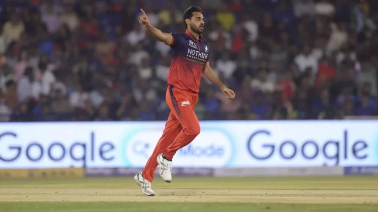 RCB के हीरो बने भुवनेश्वर कुमार, विकेट लेने के साथ बल्ले से भी किया कमाल
