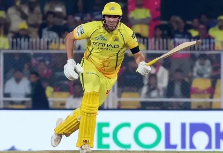 प्लेऑफ रेस के बीच CSK को बड़ा झटका, स्टार ऑलराउंडर चोटिल होकर लौटा स्वदेश