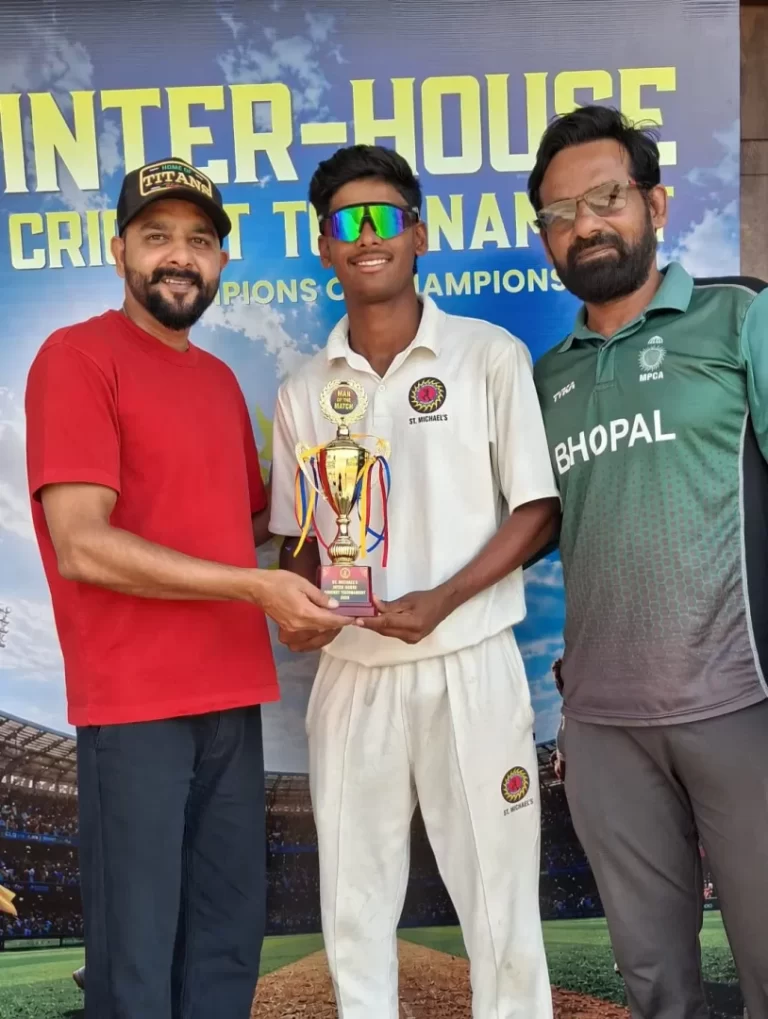 आयुष सोनी के हरफनमौला खेल से रेड हाउस फाइनल में
