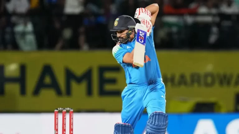 रोहित शर्मा के निशाने पर बड़ा रिकॉर्ड, 10 रन बनाते ही पीछे छूटेंगे वीरेंद्र सहवाग