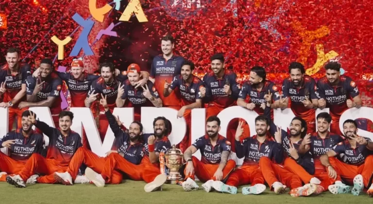 आरसीबी की जीत के बाद क्या बेंगलुरु में होगी विक्ट्री परेड? टीम ने दिया बड़ा संकेत