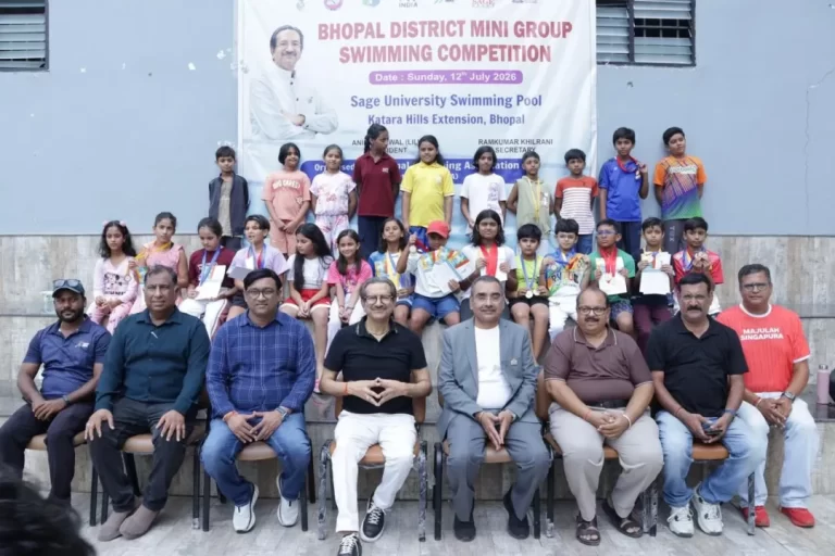 भोपाल जिला मिनी ग्रुप तैराकी प्रतियोगिता संपन्न, धवित पाठक और तीशा पंथी ने जीते 3-3 स्वर्ण