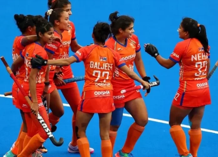 WomenHockeyTeam